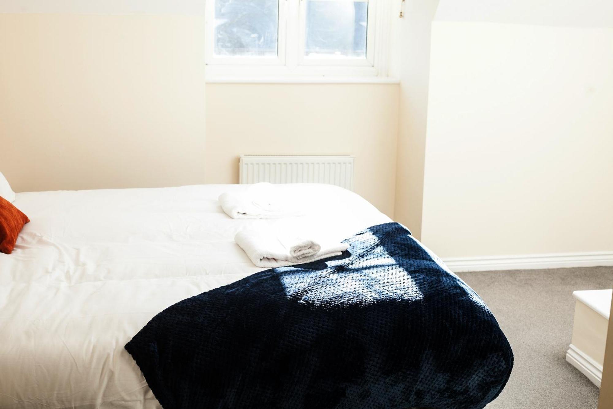 Avril Warwickshire Home Stay Нанитон Экстерьер фото