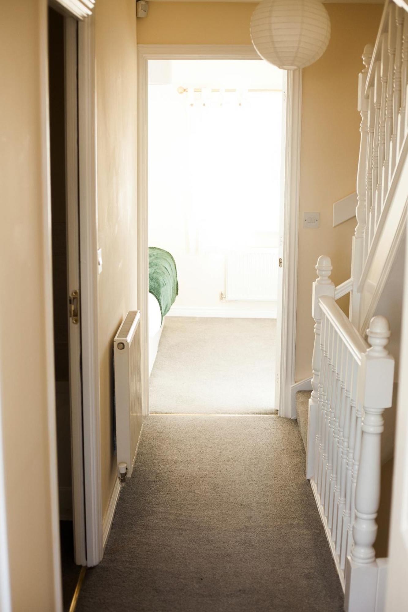 Avril Warwickshire Home Stay Нанитон Экстерьер фото