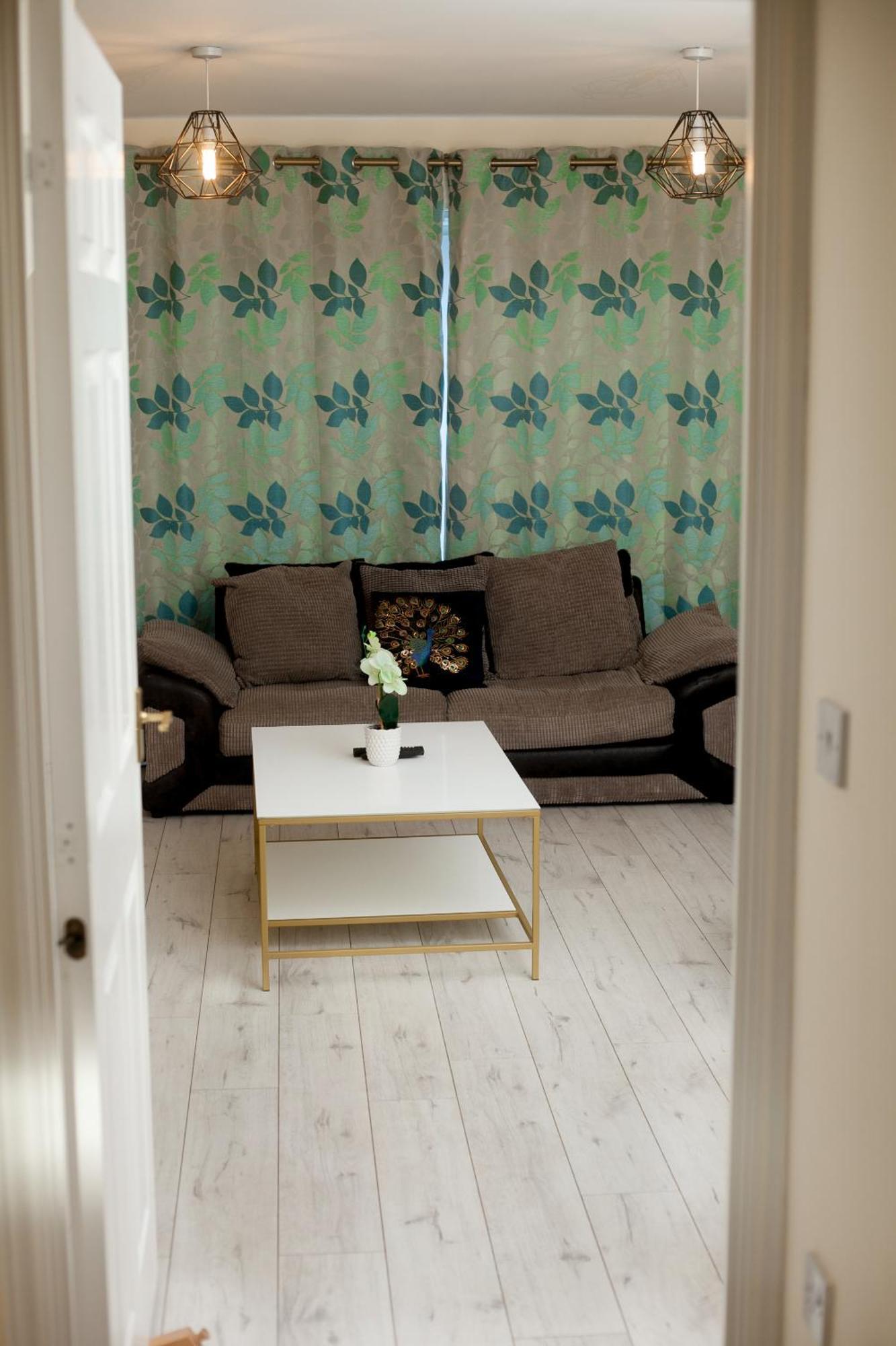 Avril Warwickshire Home Stay Нанитон Экстерьер фото